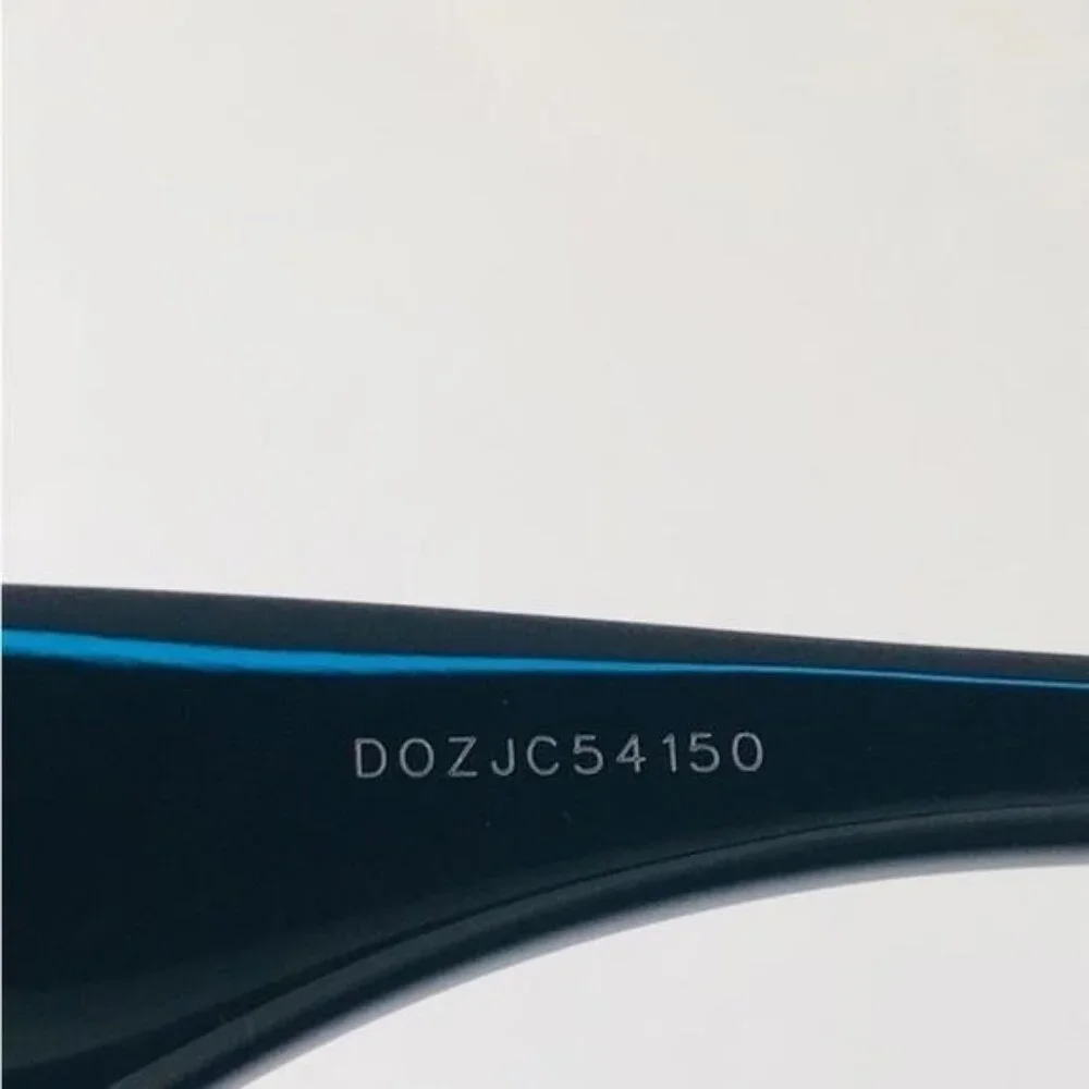 New - GUCCI GG1428O 001 square Gucci optical comes in a shiny black frame